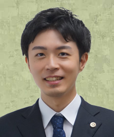 弁護士 塩谷恭平　写真